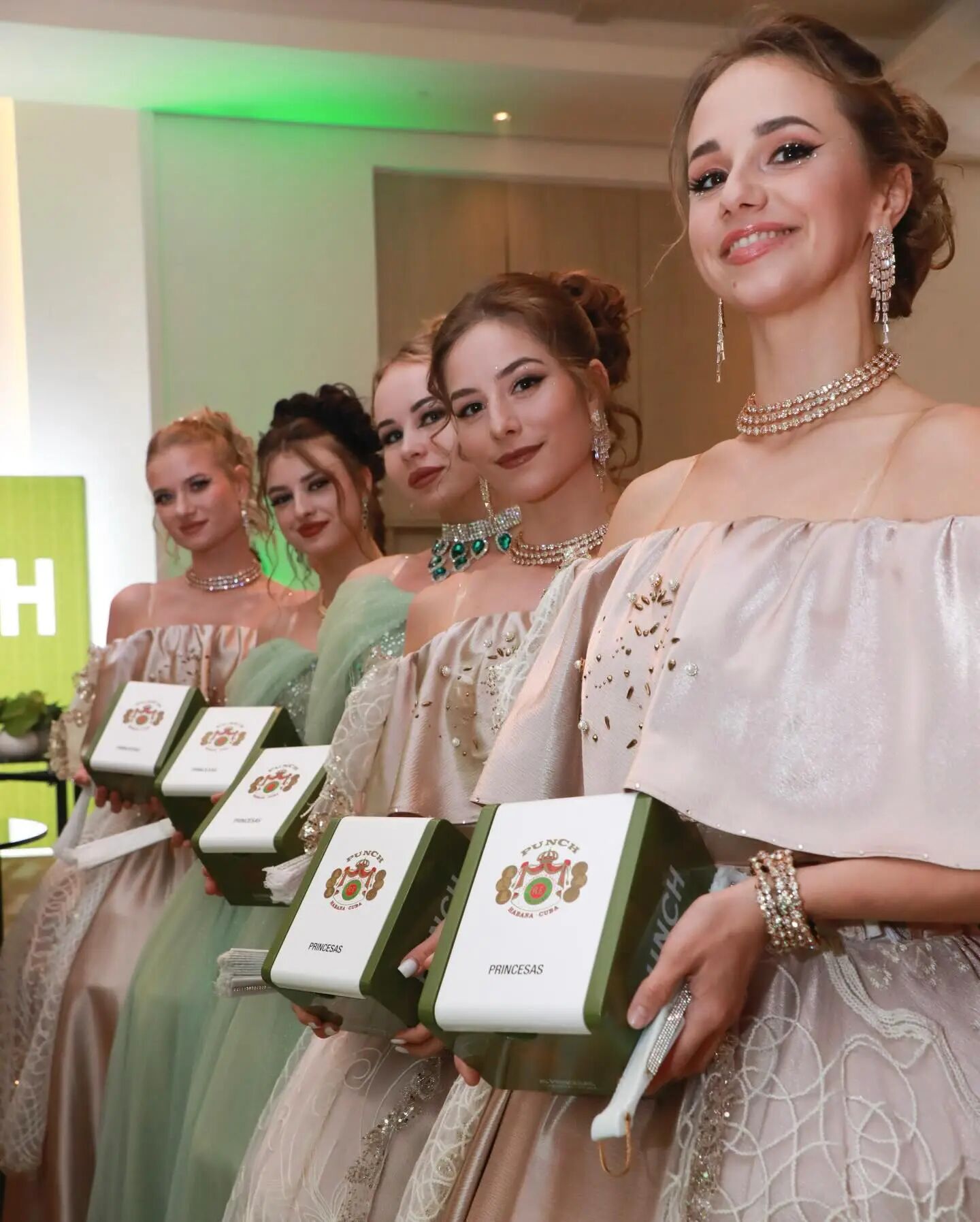 1765876224197396.jpg 47.jpg